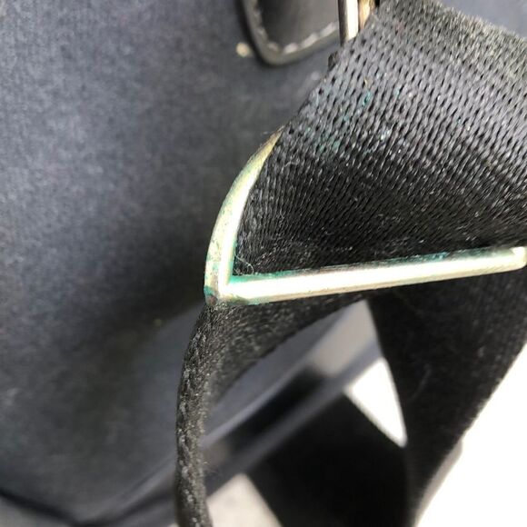 DVF Makeup Carry on - Picture 7 of 9